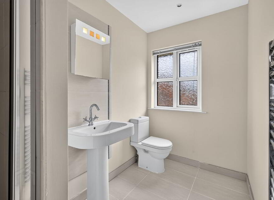 90 Carnbeg Dale, Antrim, BT41 4RE