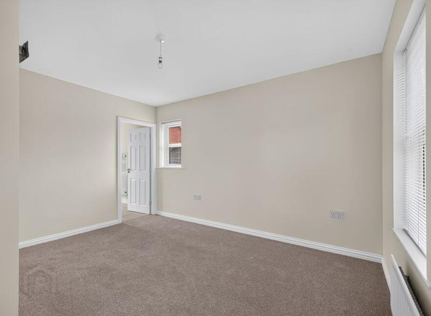 90 Carnbeg Dale, Antrim, BT41 4RE