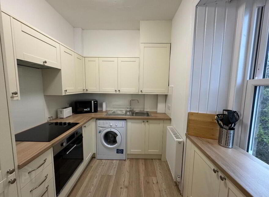 15 West Crosscauseway, Sciennes, Edinburgh, EH8 9JW