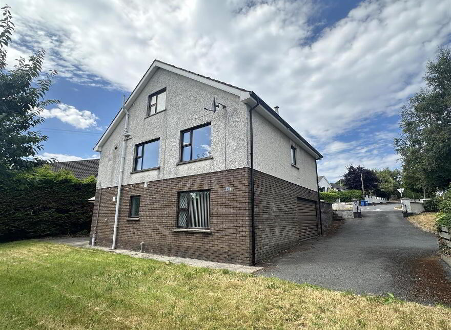 29 Tollymore Road, Newcastle, BT33 0JN