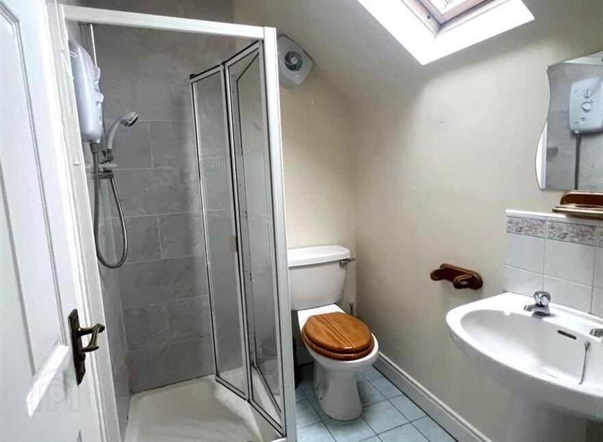 29 Tollymore Road, Newcastle, BT33 0JN