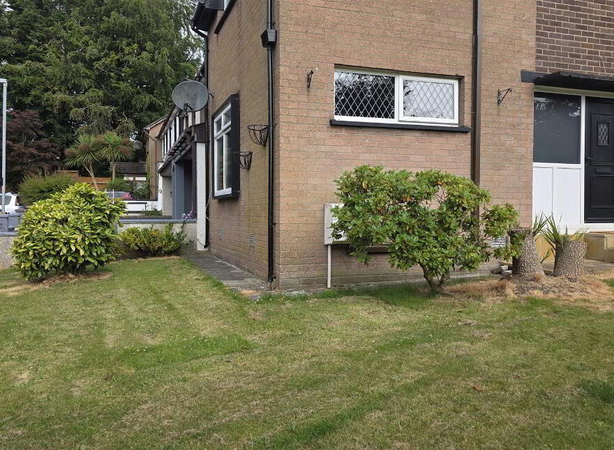 14 Greenview Place, Antrim, BT41 4EP