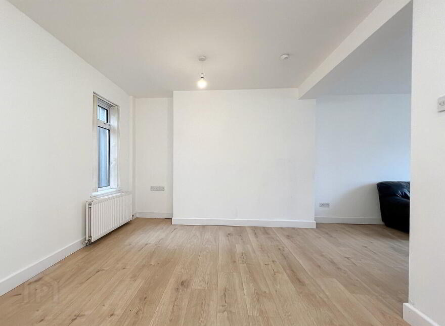 153 Broadway, Belfast, BT12 6HY