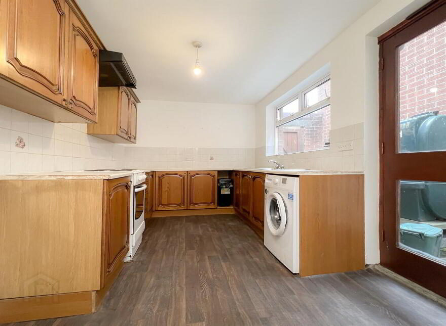 153 Broadway, Belfast, BT12 6HY