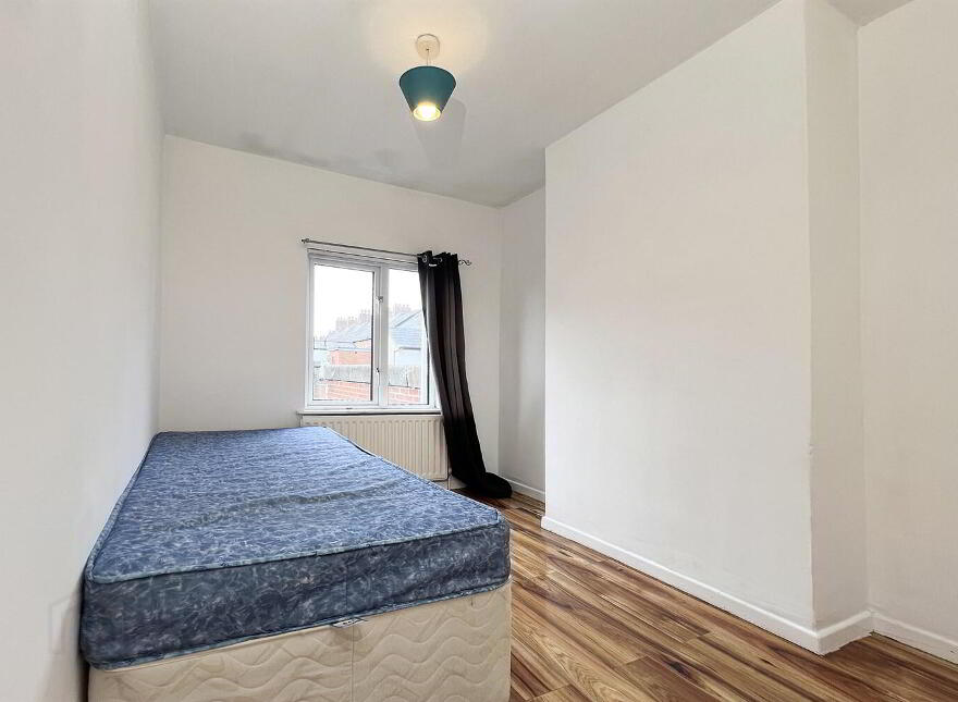 153 Broadway, Belfast, BT12 6HY