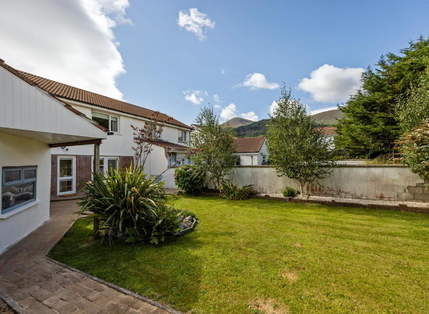 54 Kinghill Avenue, Newcastle, BT33 0RU