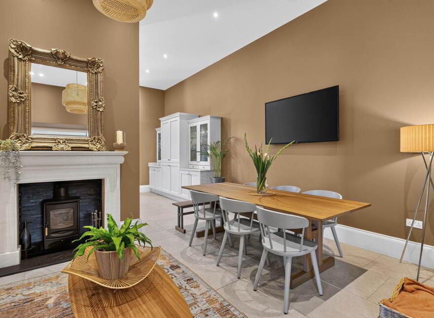 6 Ishbel Gardens, Belvoir Park, Belfast, BT8 8FT