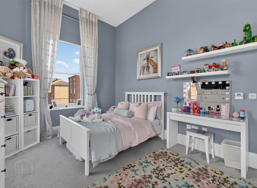 6 Ishbel Gardens, Belvoir Park, Belfast, BT8 8FT