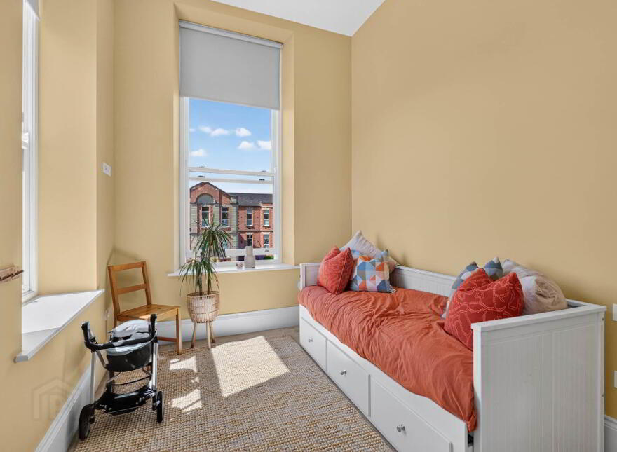 6 Ishbel Gardens, Belvoir Park, Belfast, BT8 8FT