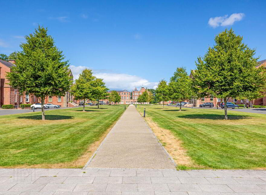 6 Ishbel Gardens, Belvoir Park, Belfast, BT8 8FT