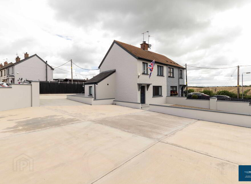 27 Tullyhugh Park, Tandragee, BT62 2DN