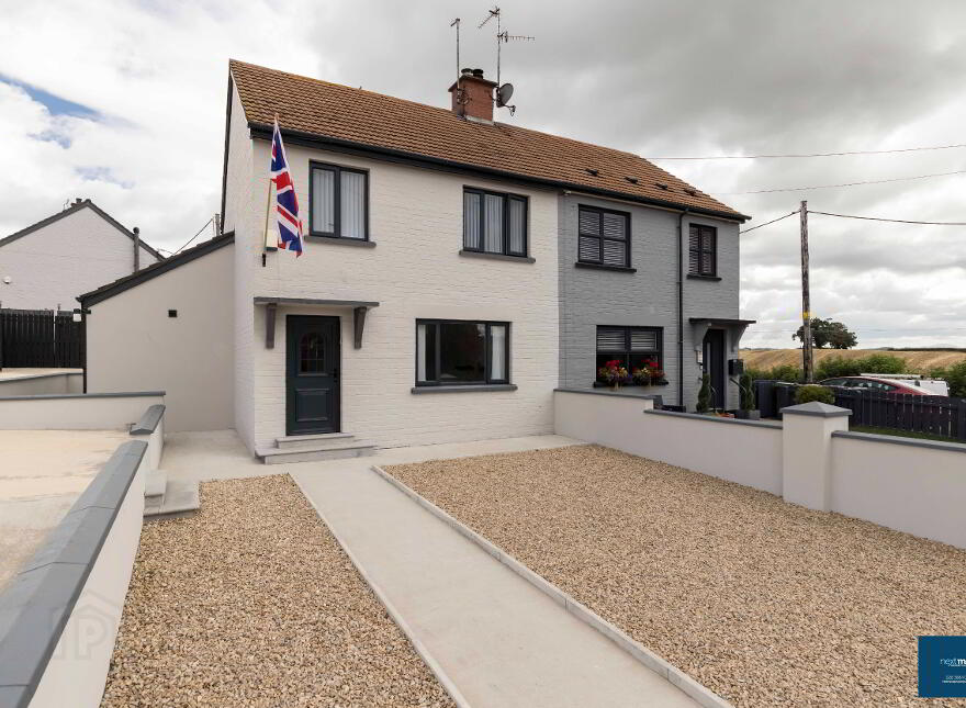 27 Tullyhugh Park, Tandragee, BT62 2DN