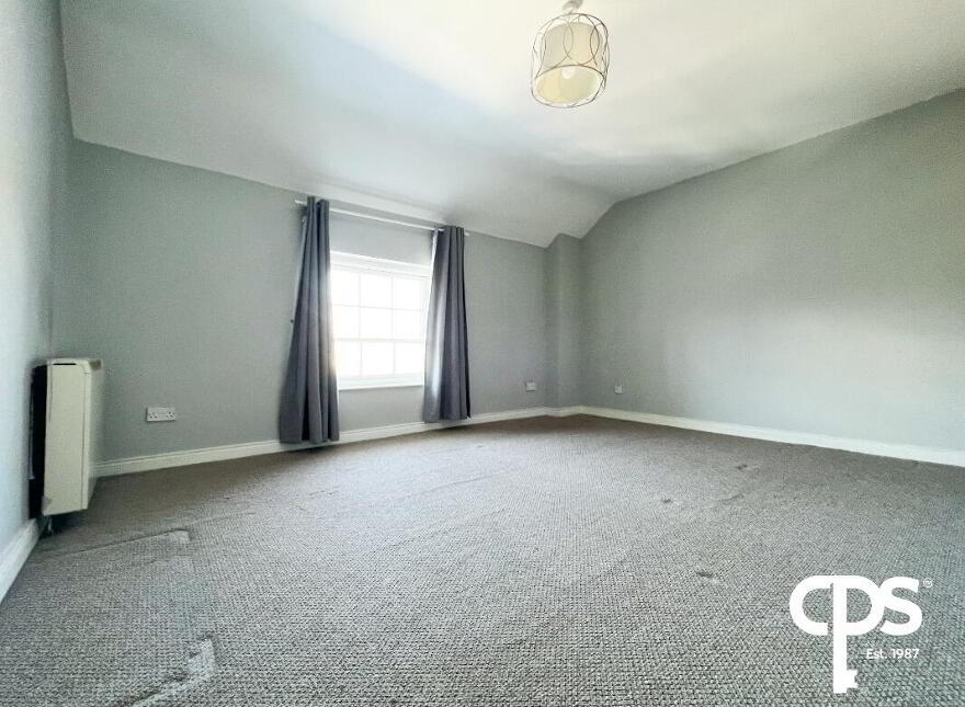 Apt 6, Russell Street, Armagh, BT61 9AA