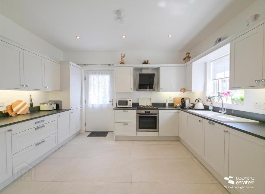7 Blackrock Crescent, Newtownabbey, BT36 4AY
