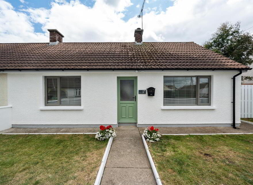 17 Marian Park, Ballykinler, Downpatrick, BT30 8DJ