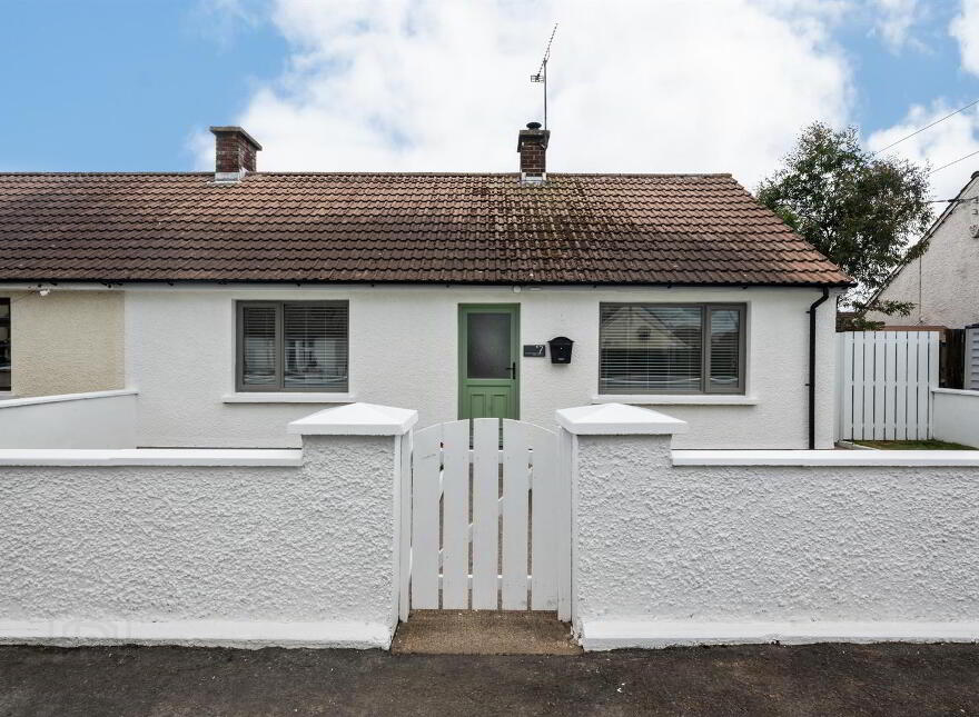 17 Marian Park, Ballykinler, Downpatrick, BT30 8DJ
