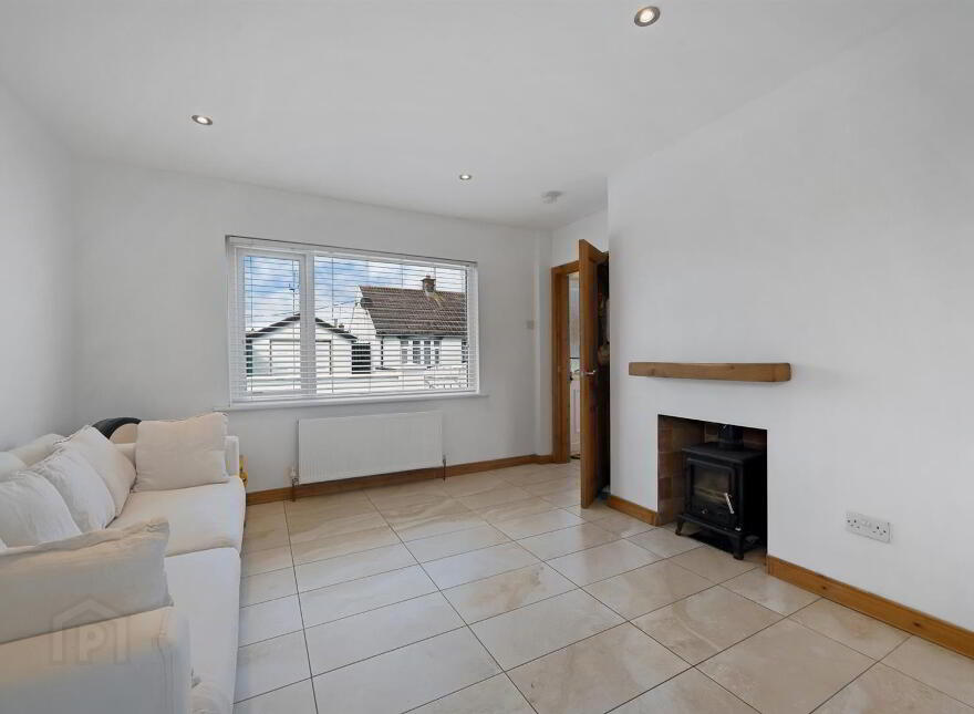 17 Marian Park, Ballykinler, Downpatrick, BT30 8DJ