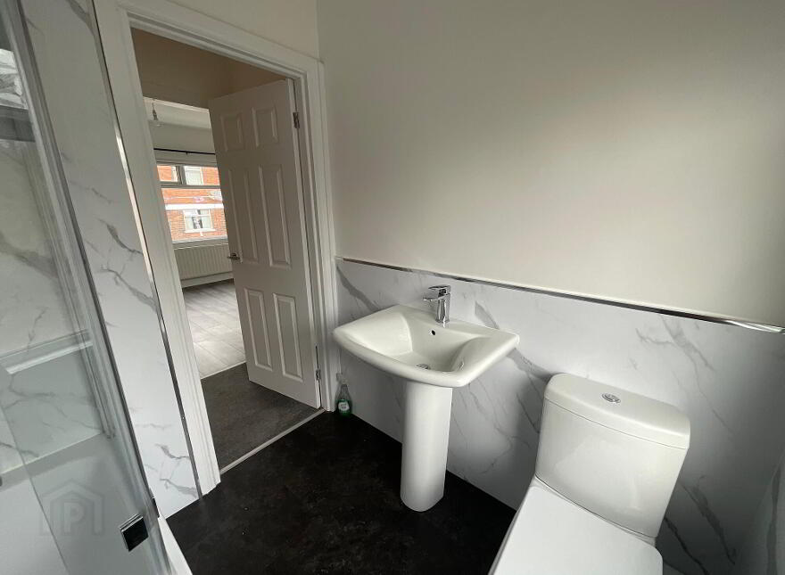 96 Ainsworth Drive, Belfast, BT13 3EJ