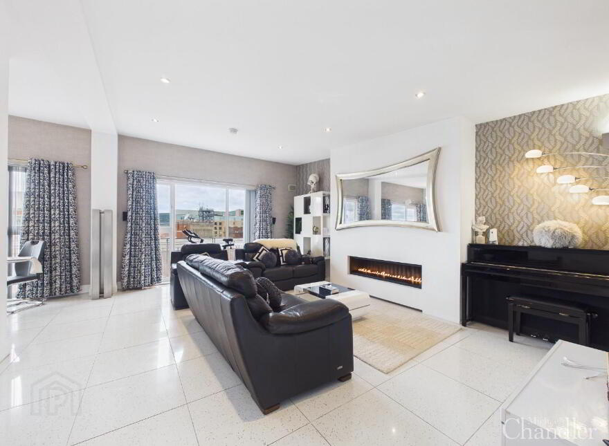 902 Margarita Plaza, 81 Adelaide Street, Belfast, BT2 8FF
