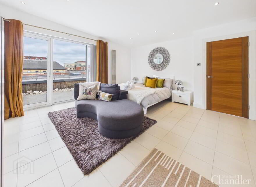 902 Margarita Plaza, 81 Adelaide Street, Belfast, BT2 8FF