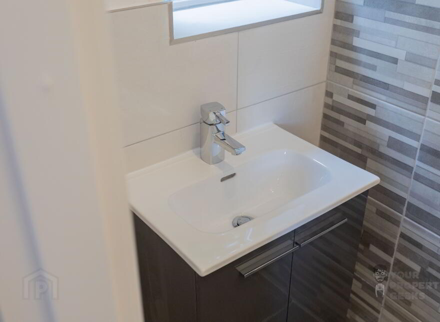 155 Knock Road, Belfast, BT5 6LH