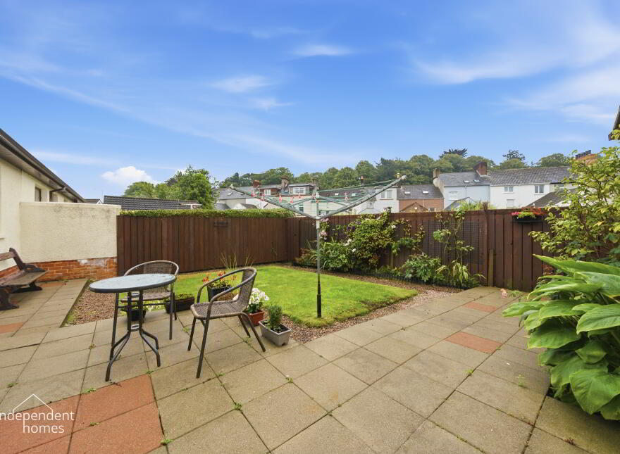 75 Victoria Road, Larne, BT40 1LY