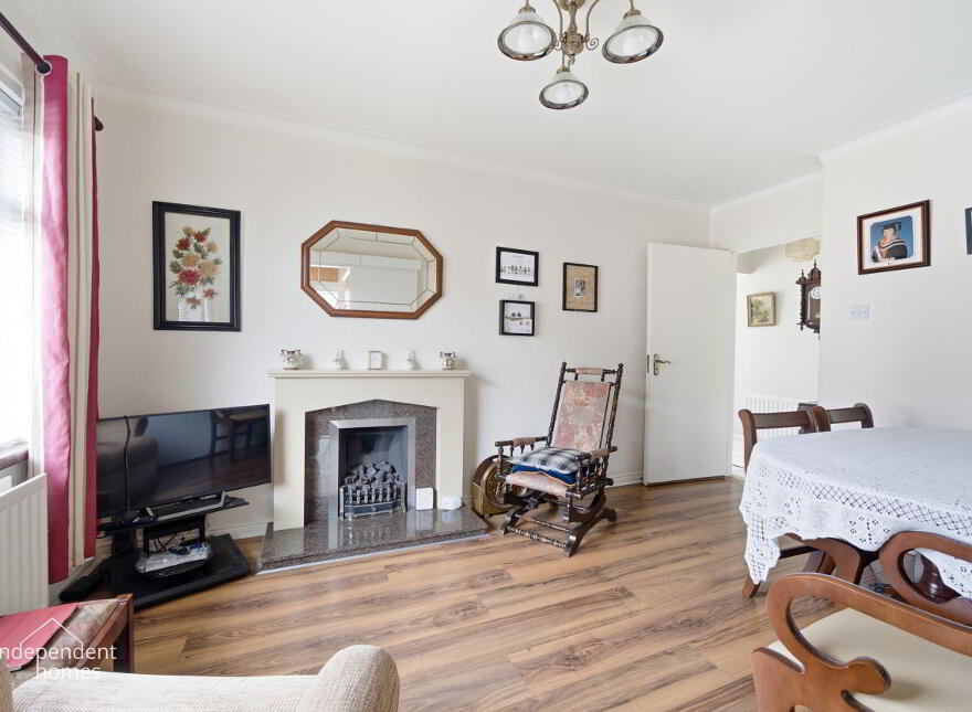 75 Victoria Road, Larne, BT40 1LY