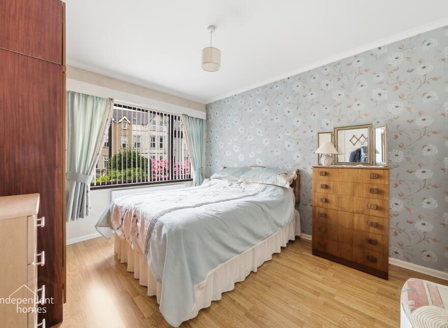 75 Victoria Road, Larne, BT40 1LY