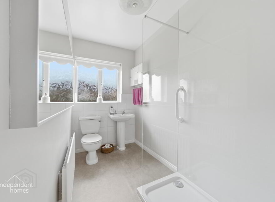 75 Victoria Road, Larne, BT40 1LY