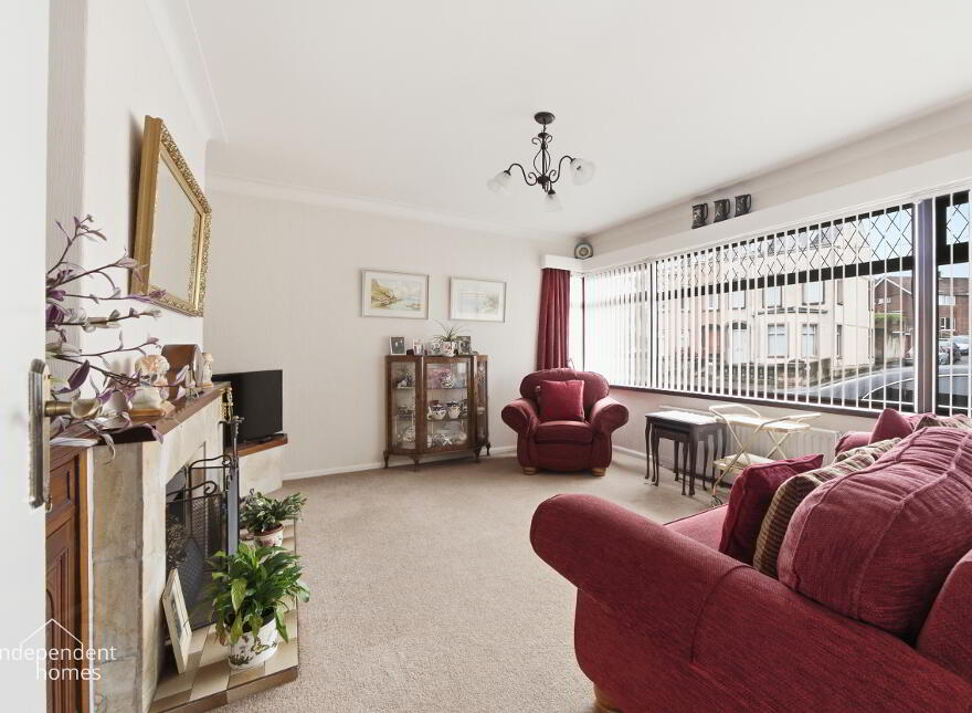 75 Victoria Road, Larne, BT40 1LY