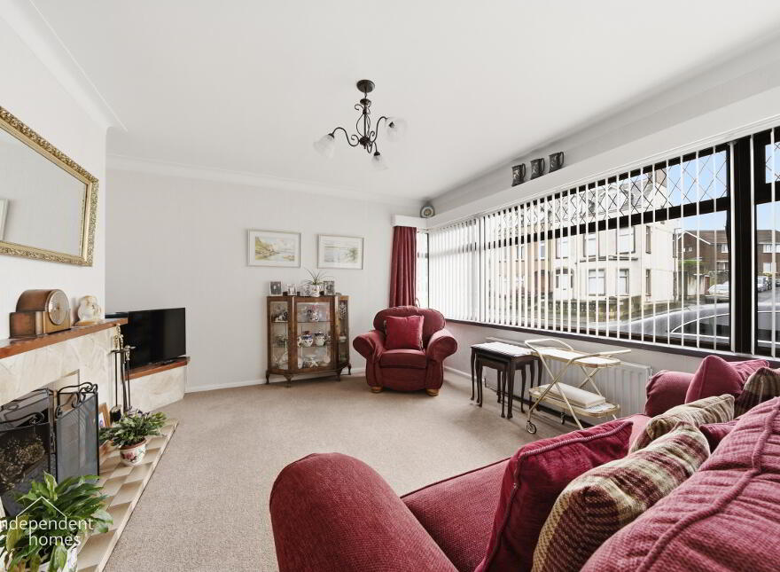 75 Victoria Road, Larne, BT40 1LY