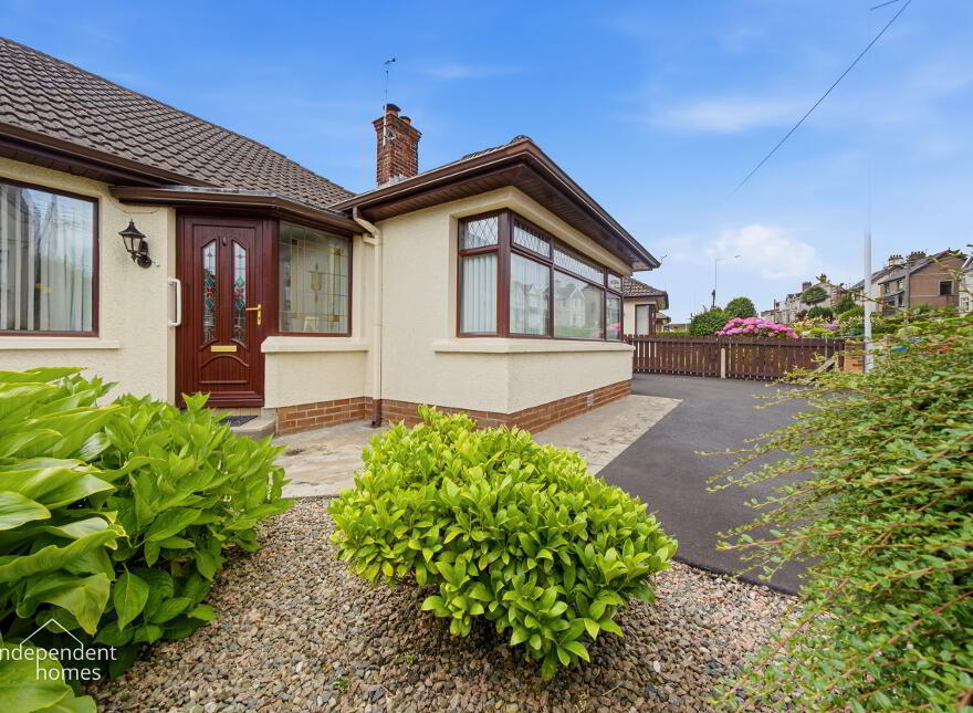 75 Victoria Road, Larne, BT40 1LY