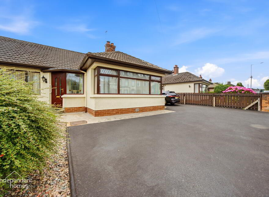 75 Victoria Road, Larne, BT40 1LY
