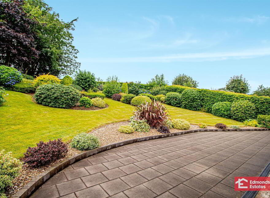 16 Loughan Hill, Ballymena, BT43 5LR