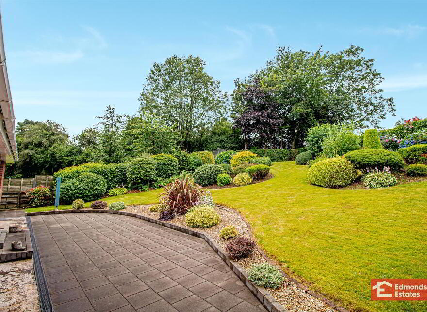 16 Loughan Hill, Ballymena, BT43 5LR
