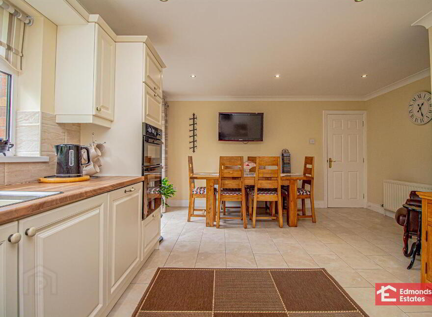 16 Loughan Hill, Ballymena, BT43 5LR