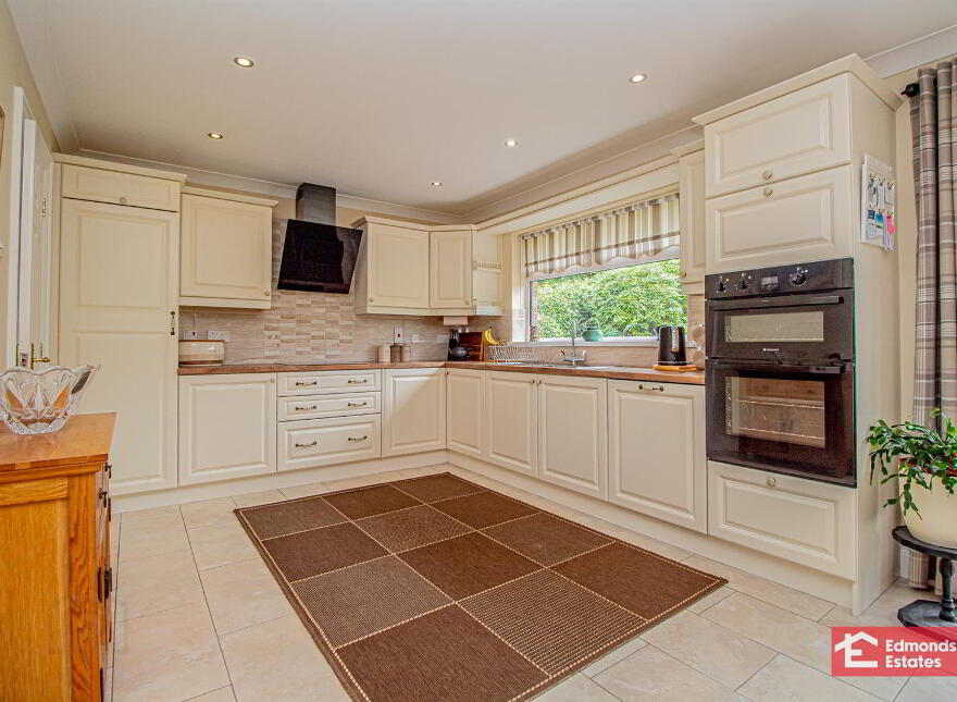 16 Loughan Hill, Ballymena, BT43 5LR