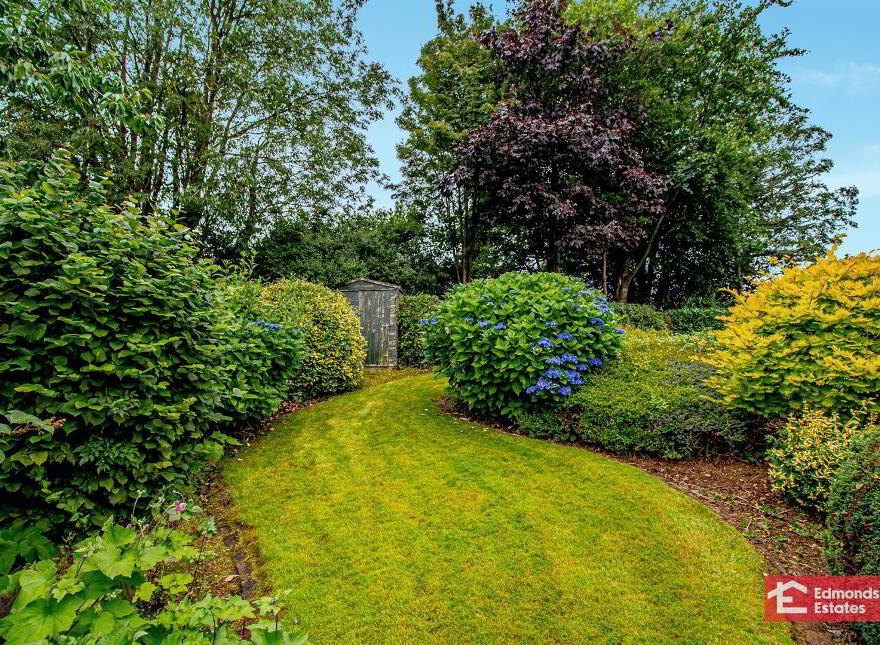 16 Loughan Hill, Ballymena, BT43 5LR