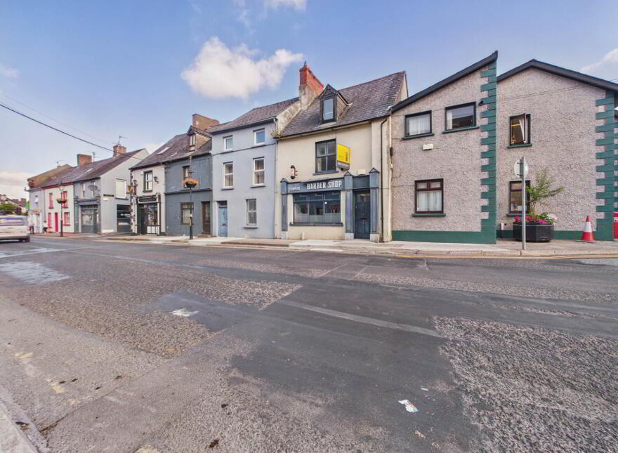 54 Main Street, Carrick-On-Suir, E32N275