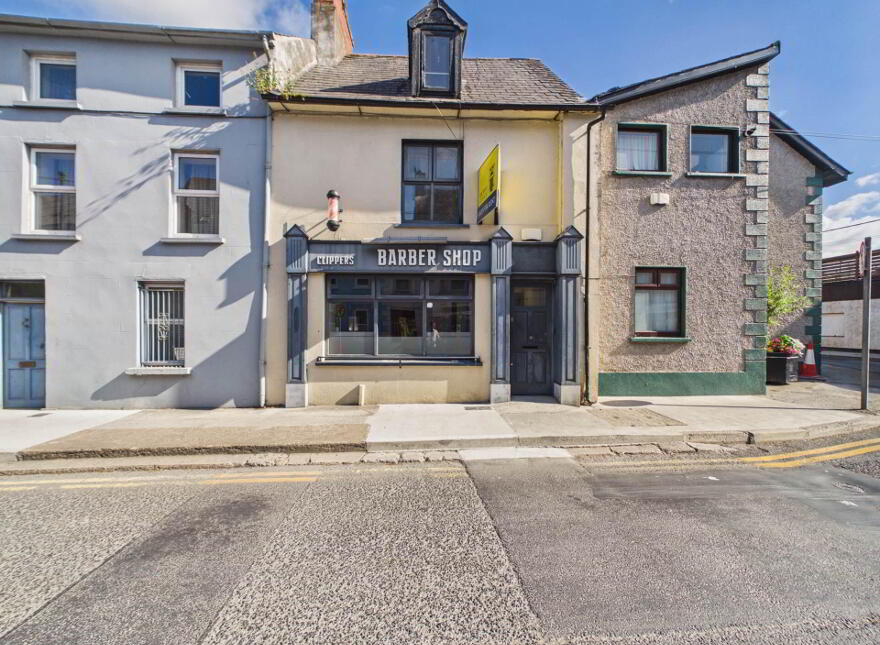 54 Main Street, Carrick-On-Suir, E32N275