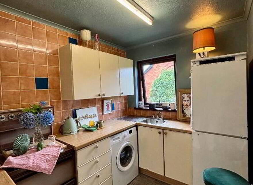 2 St Johns Court, Belfast, BT7 3HT
