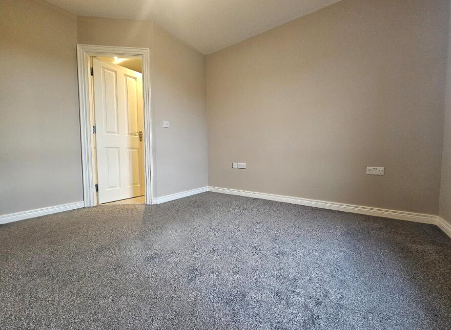 4 Windrush Manor, Antrim, BT41 4FJ