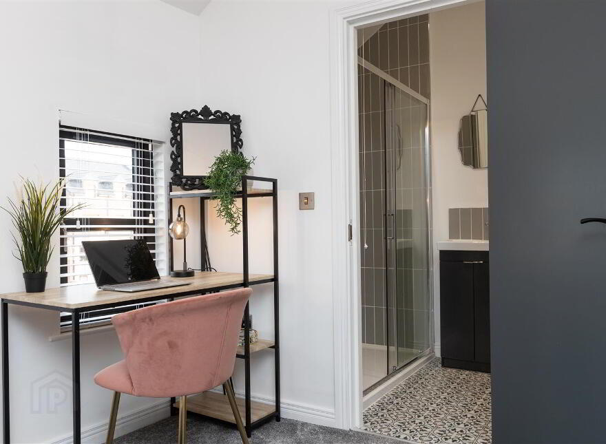 Room 5, 79 Upper Newtownards Road, Belfast, BT4 3HU