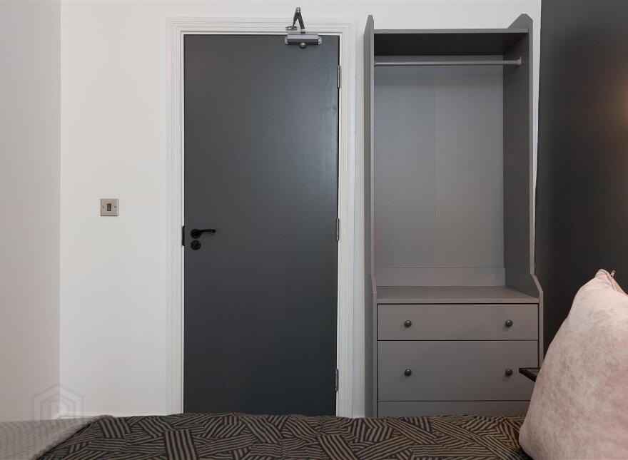 Room 5, 79 Upper Newtownards Road, Belfast, BT4 3HU