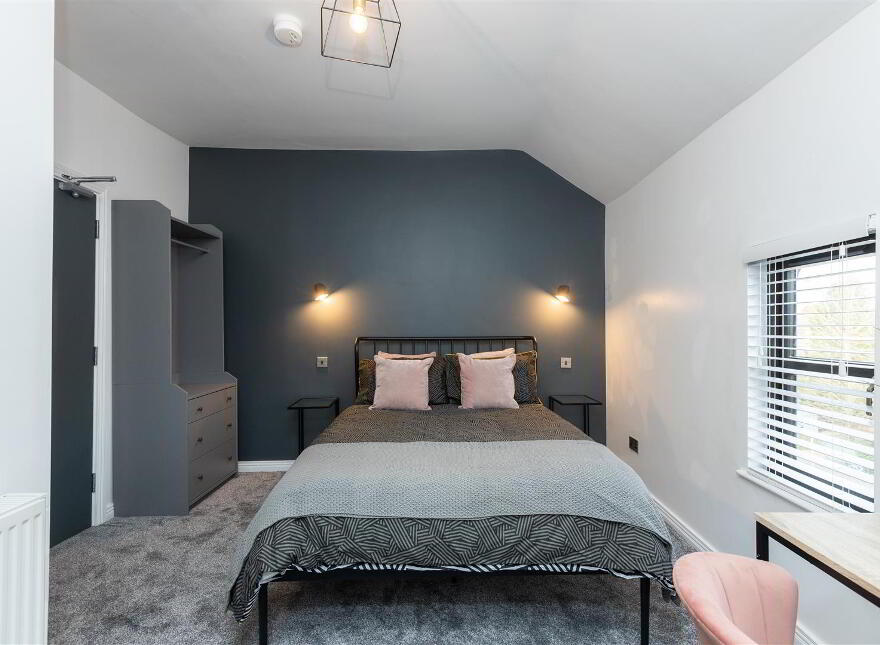 Room 5, 79 Upper Newtownards Road, Belfast, BT4 3HU