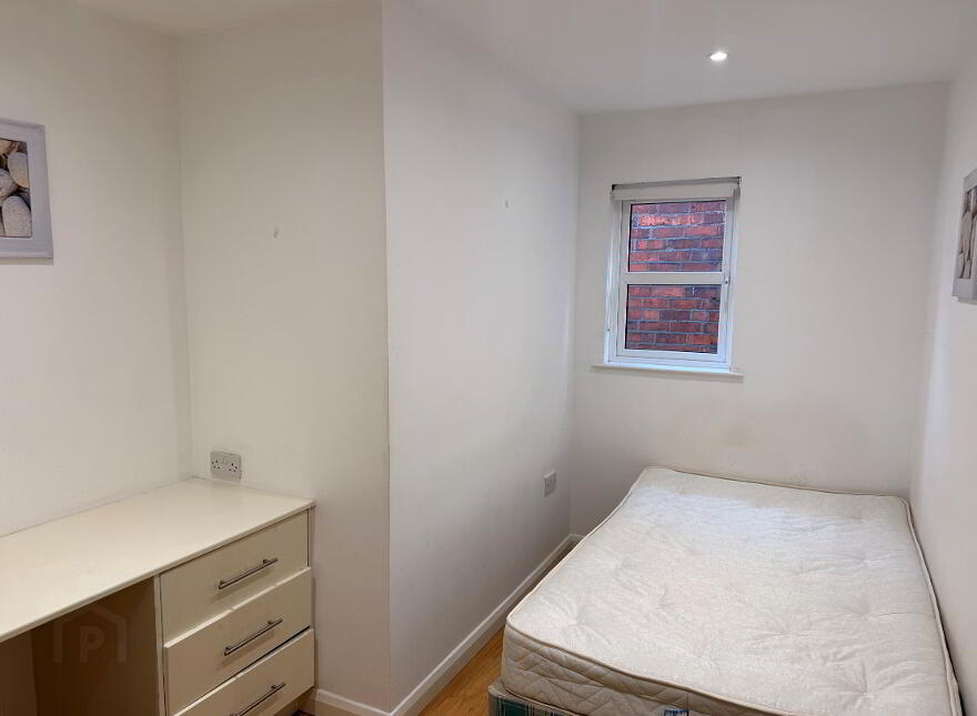 Flat 3, 89 Wellesley Avenue, Belfast, BT9 6DH