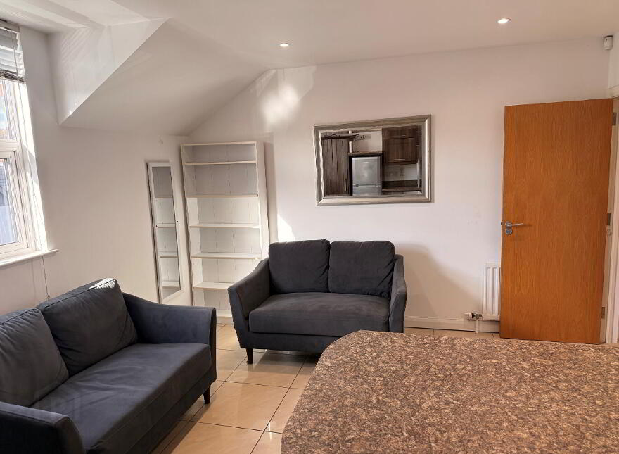 Flat 3, 89 Wellesley Avenue, Belfast, BT9 6DH