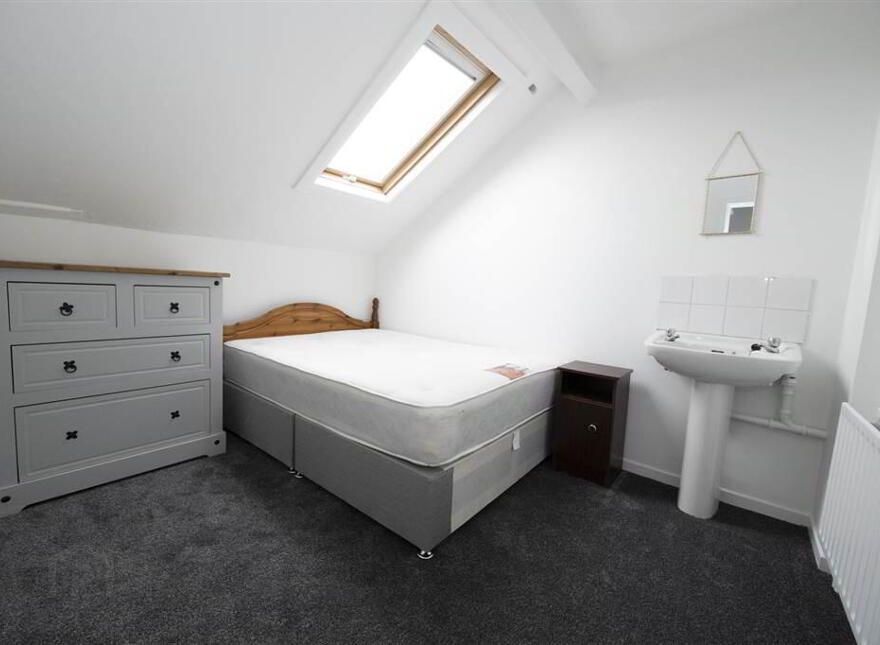 22 Tates Avenue, Belfast, Belfast, BT9 7BY
