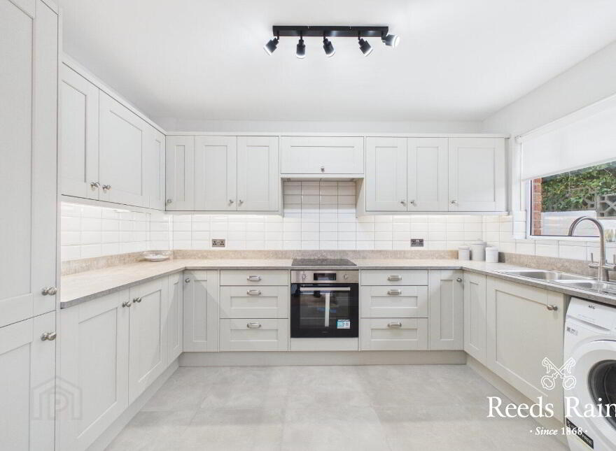 11 Glenview Avenue, Belfast, BT5 7LZ