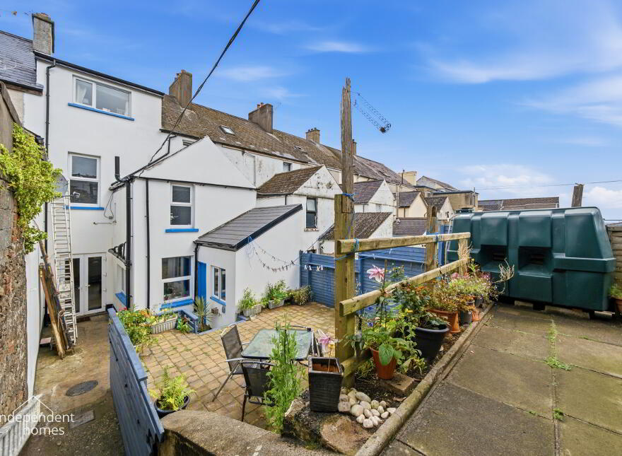 20 Station Road, Larne, BT40 3AA